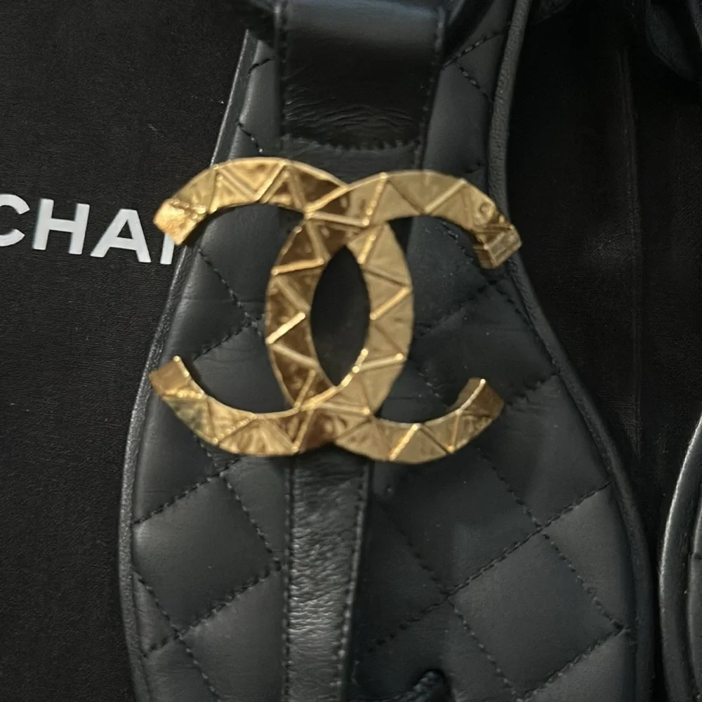 Chanel black thong sandals with large gold tone CC logo size 38 in original box